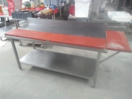 s/s table with Ertalon 